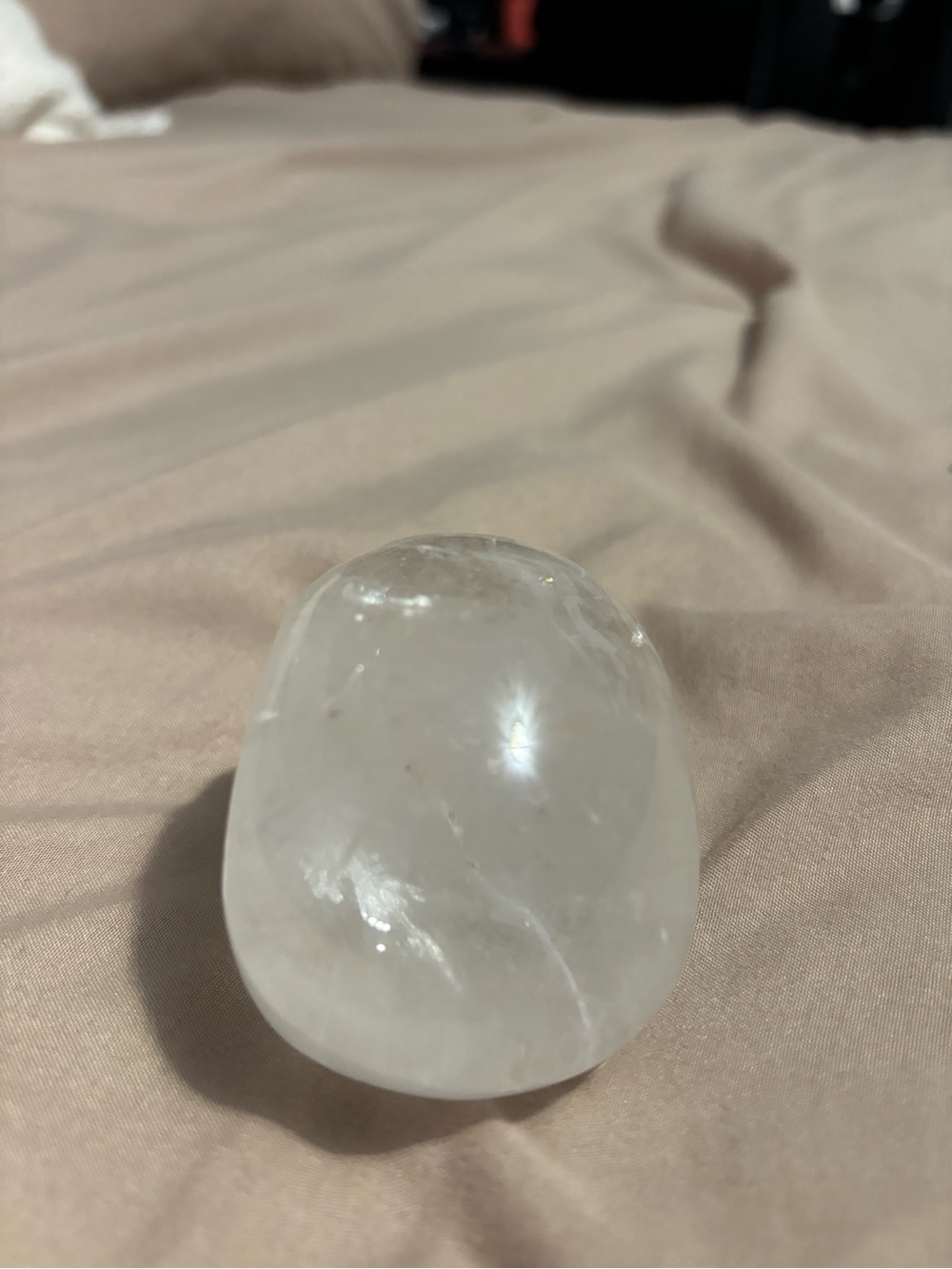 Clear Quartz Crystal Skull Carving Spiritual Déco - Picture 3 of 6